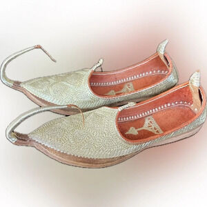 Handcrafted Mughal Moorish Gold Embroidered Leather Shoes, Unused, Men’s 5 or 6